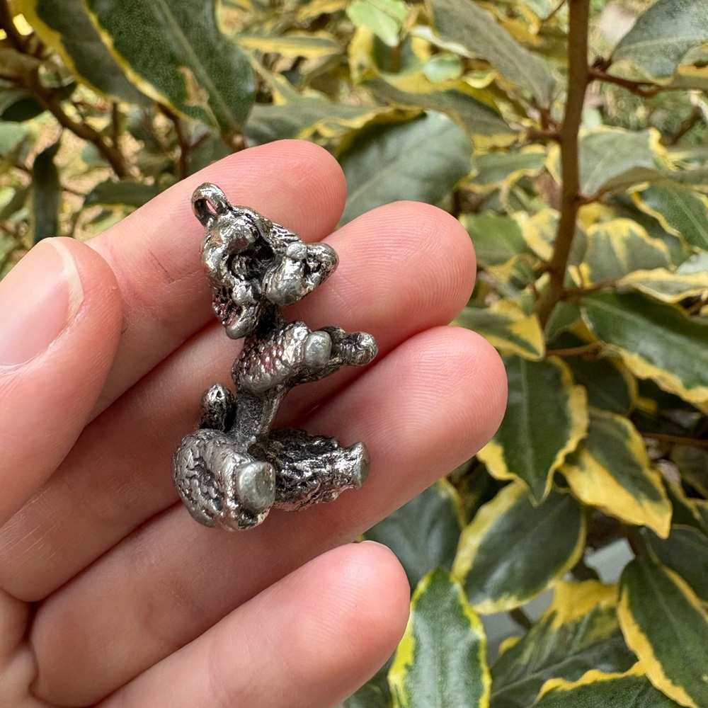 Dog pendant